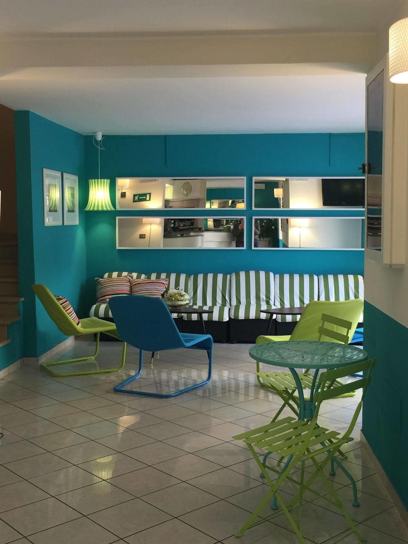 Hotel Gialpina Viserba Di Rimini Eksteriør billede